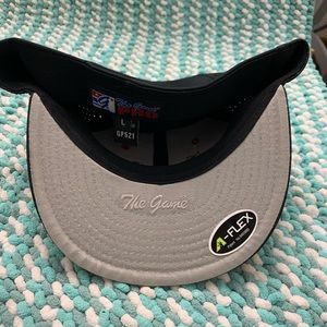 Large fitted baseball style hat